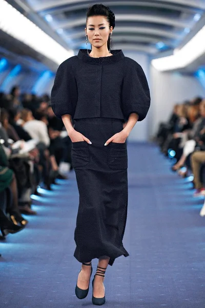 Look 15